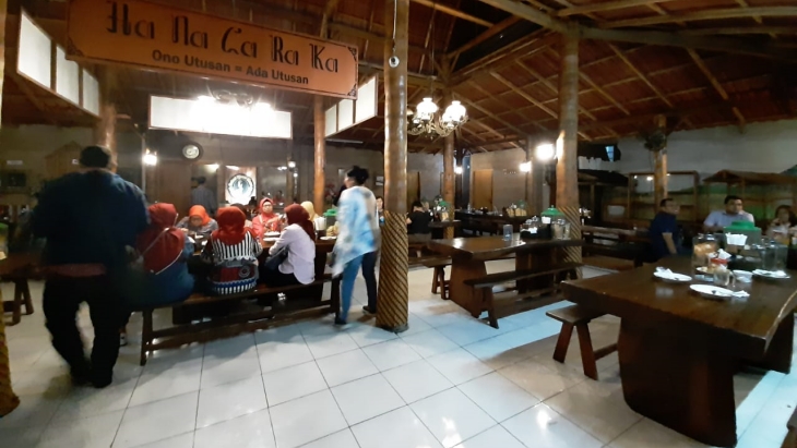 Rumah makan milik Ifan (Foto: MP/Ismail)