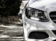 Warna Mobil Putih yang Tetap Kinclong