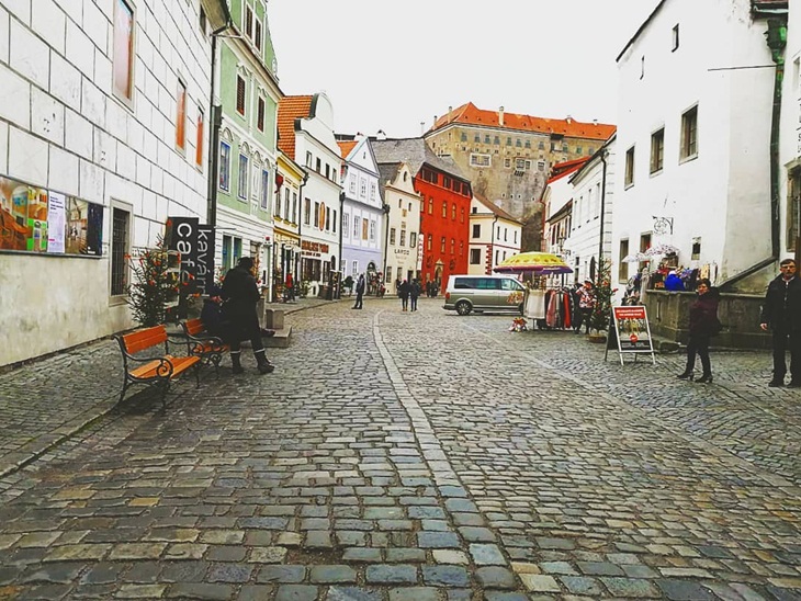 Salah satu sudut di Kota Cesky Krumlov. (Foto: Pixabay/instagram.com/twinslaw)