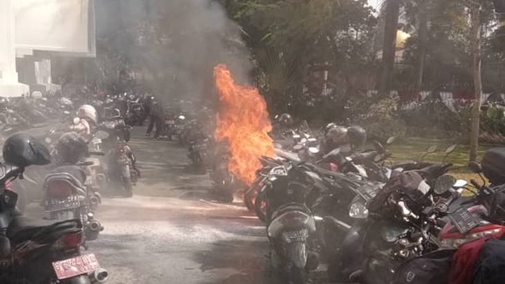 Geger Motor Meledak di Parkiran Kemenlu, Begini Bangkainya