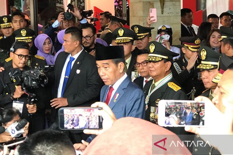 Reaksi Jokowi Ditanya Peluangnya Gabung dalam Kabinet Prabowo