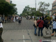 Polisi Blokade Empat Jalan Protokol di Palembang Halau Pendukung Rizieq Shihab