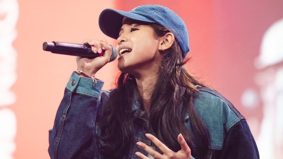 Maudy Ayunda Ceritakan Kisah Hidupnya Lewat Lagu 'Cahaya'