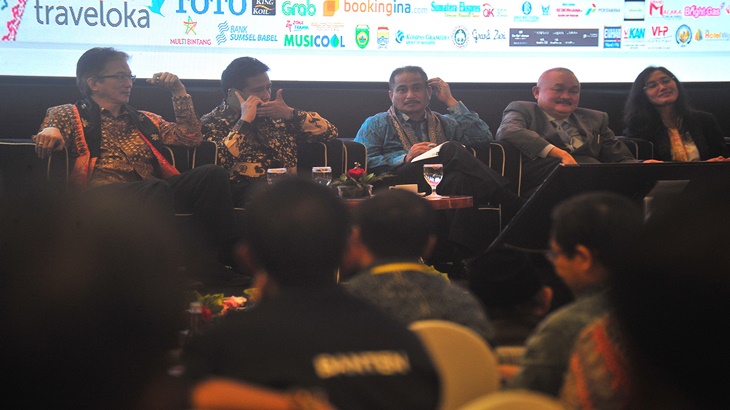 Menpar Arief Yahya bersama para pelaku industri pariwisata
