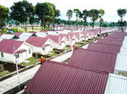 Senangnya Warga Korban Erupsi Semeru Berlebaran di Hunian Anyar