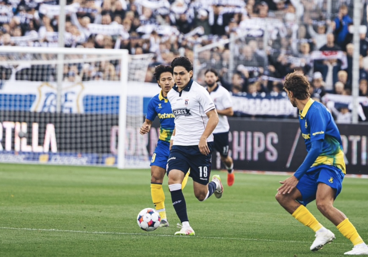 Bek Klub Teratas Superliga Denmark Eric Kahl Berharap Bela Timnas Swedia, Terus Digoda untuk Perkuat Thailand