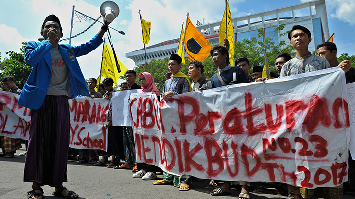 Ribuan Santri Tasikmalaya Tolak 'Full Day School'
