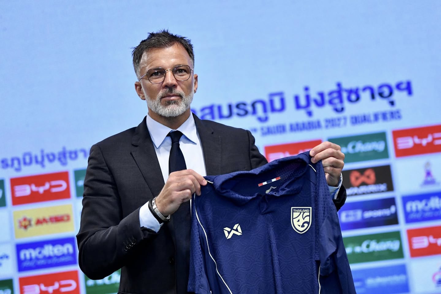 Anthony Hudson Bertekad Bawa Timnas Thailand ke Piala Asia 2027 Setelah Ditunjuk Jadi Pelatih