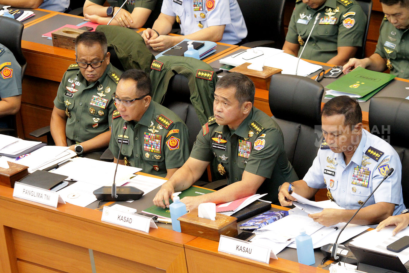 Panglima Sebut Dirut Bulog dan Irjen Kementan Bakal Mundur Dari Dinas TNI Aktif, Tapi Tidak Sebut Waktu