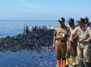 Anies Jelaskan Mengenai Penumpukan Sampah di Muara Angke