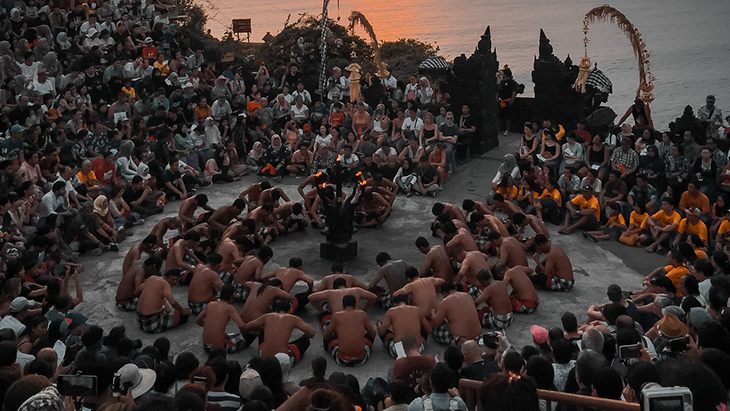 5.555 Penari Pecahkan Rekor Tari Kecak
