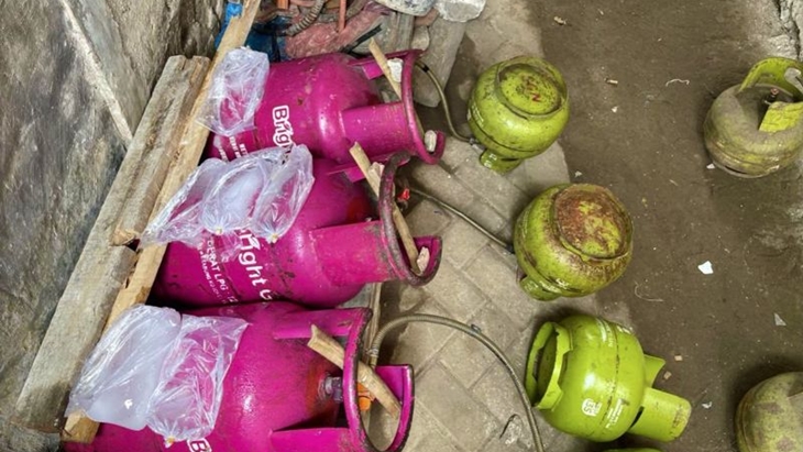 Modus Pengoplos Tabung Gas Subsidi yang Ditangkap di Tangerang Selatan