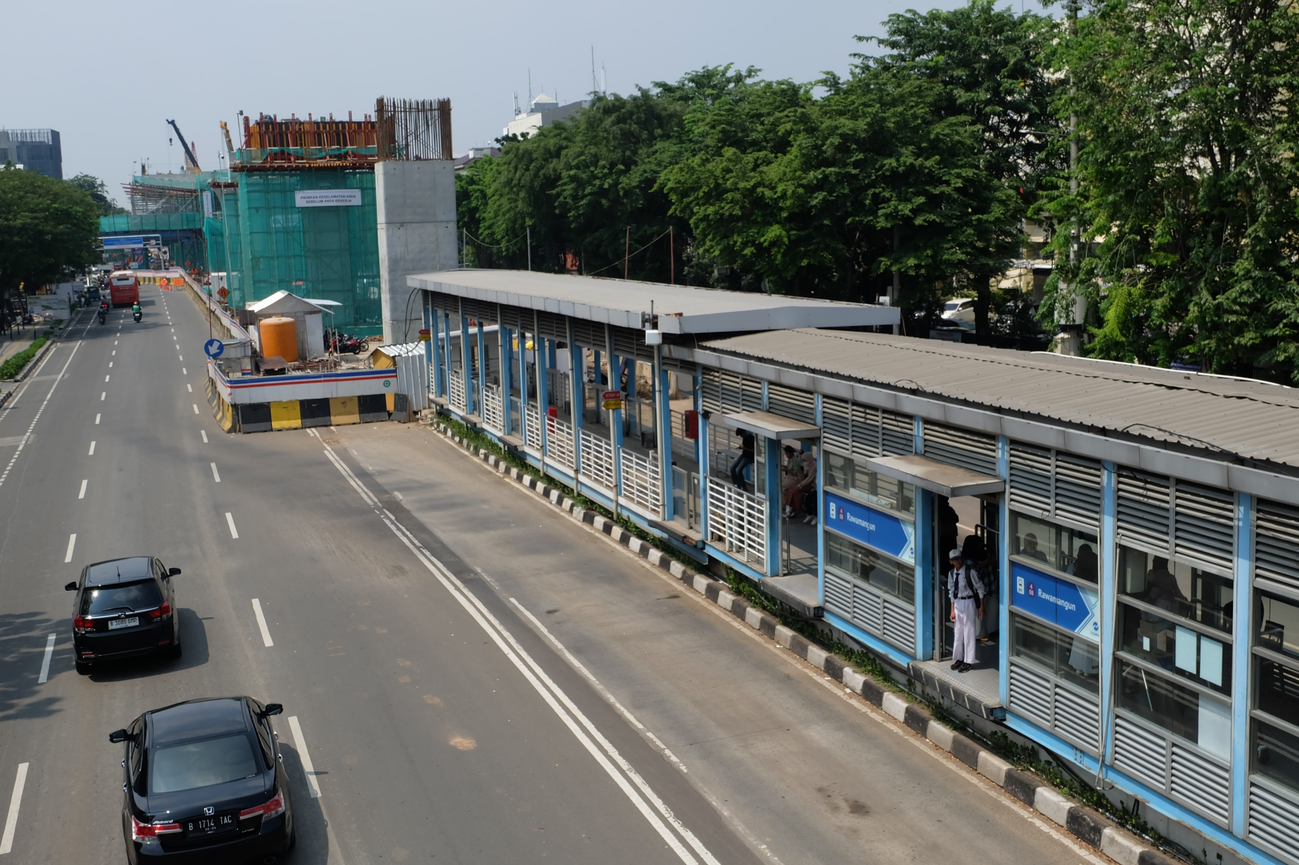 Pemprov DKI Kaji Usulan Dewan DKI Penambahan Toilet dan Musala di Halte Transjakarta