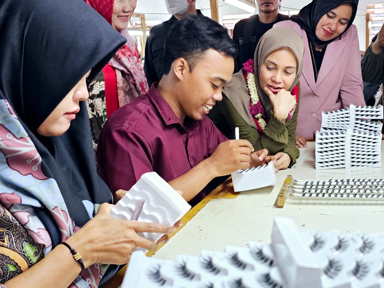 Istri Ganjar Dapat Keluhan Bansos Tidak Tetap Sasaran Saat Safari Politik