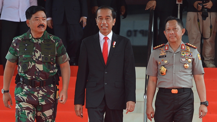 Presiden bersama Panglima TNI dan Kapolri
