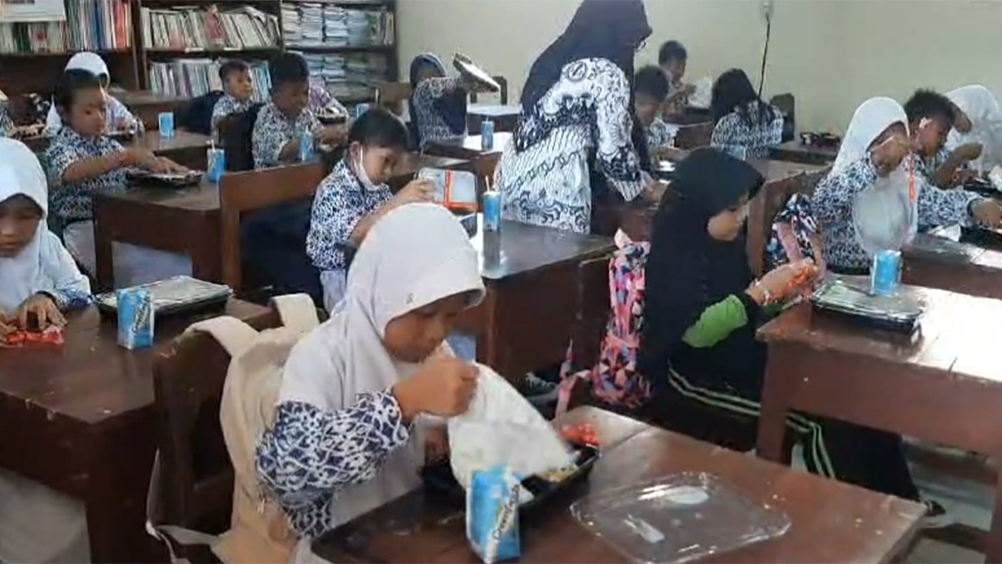Guru Besar IPB Sebut Susu Ikan Cenderung Aman Dikonsumsi Semua Orang