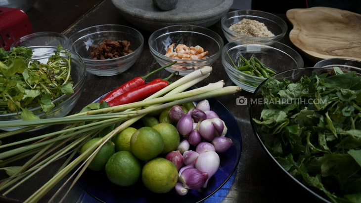 Bikin Stok Bumbu Dasar Tahan Lama, Begini Tipsnya