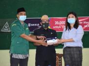Hari Santri di Cirebon Diwarnai dengan Pembagian Masker ke Pesantren dan Warga