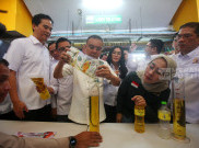 Pimpinan DPR Sidak Takaran Minyakita di Pasar Kramat Jati Jakarta