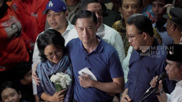Momen Haru Tom Lembong Hirup Udara Bebas Pasca Abolisi dari Presiden Prabowo di Rutan Cipinang 