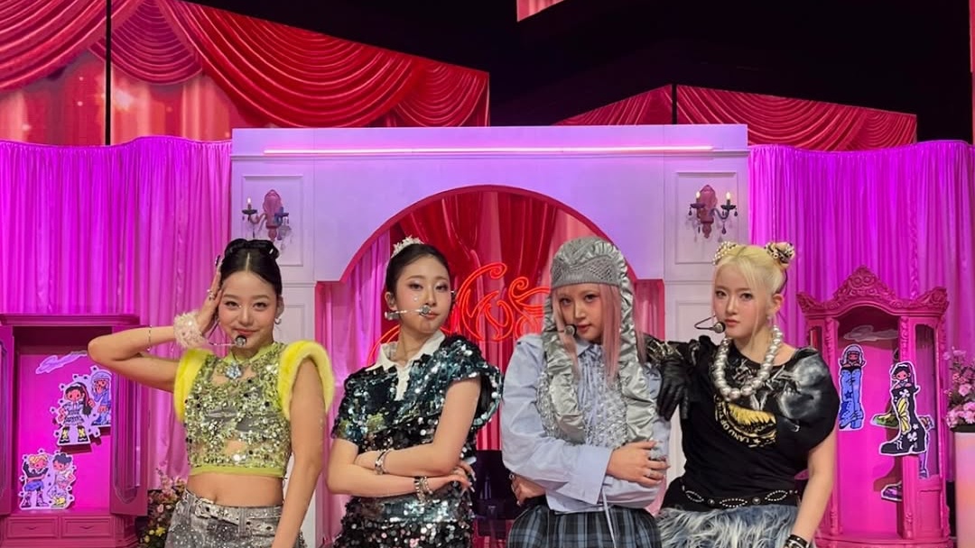 Lirik 'Super Model', Lagu Comeback dari VVUP