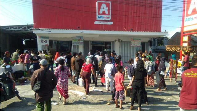 Biarkan Barang di Alfamart dan Indomaret Diambil, Mendagri: Akan Kami Bayar Semua