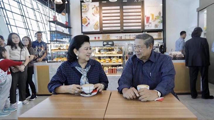 Ani Yudhoyono dan SBY. (Instagram/@aniyudhoyono)