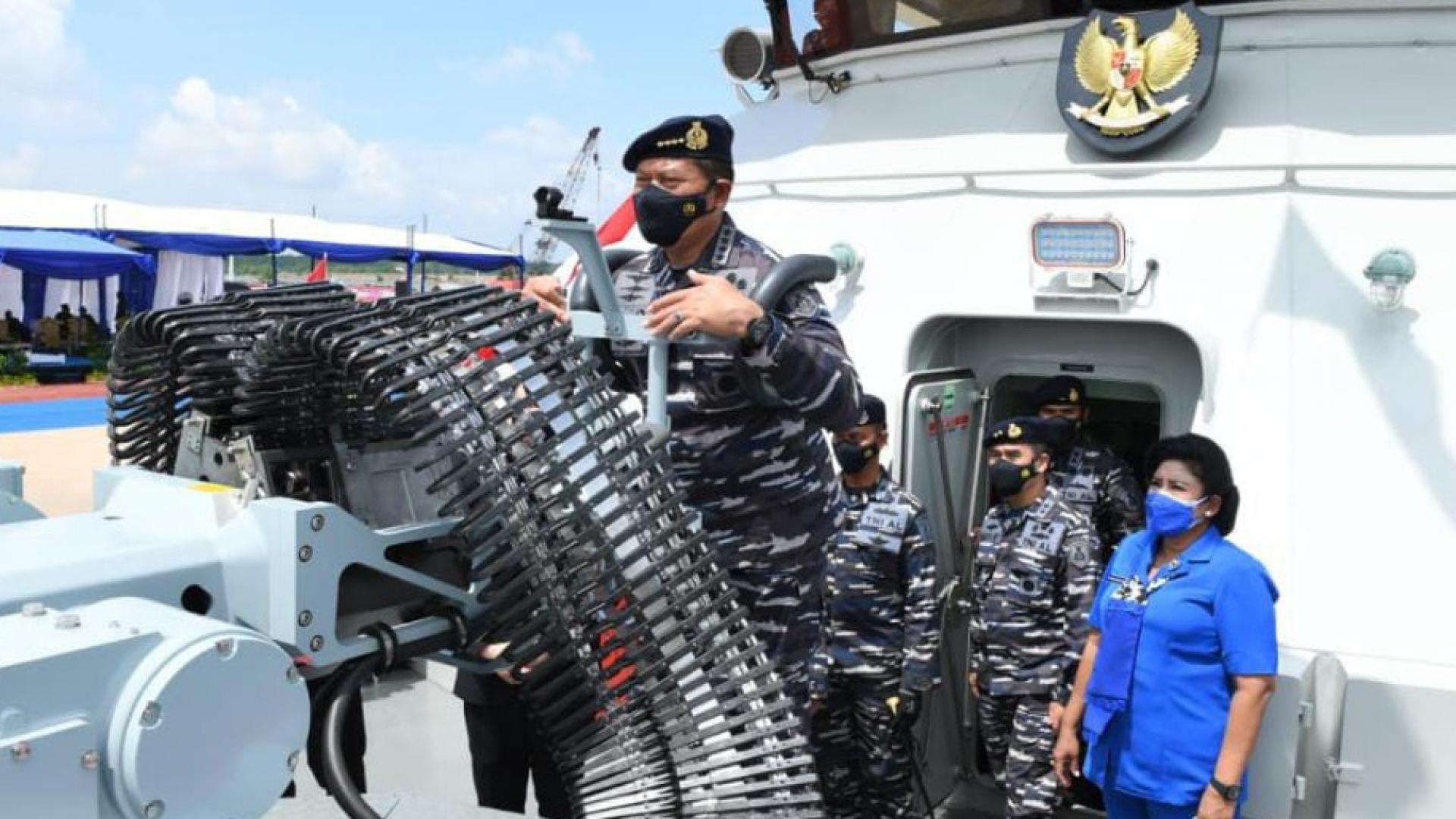 KSAL  Laksamana TNI Yudo Margono di KRI Pollux-935. (Foto: TNI AL)