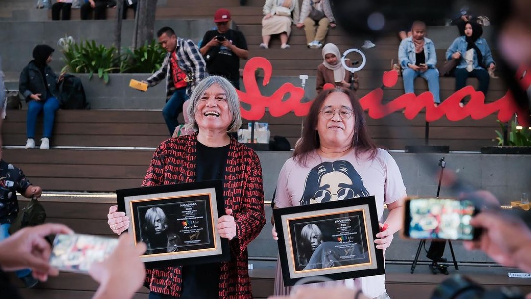'The Singing Lawyer' Aransemen Ulang Lagu 'Karmila' dari Farid Hardja