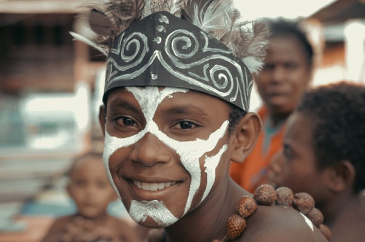 Tradisi Tato Tiga Suku Adat Papua Terancam Punah