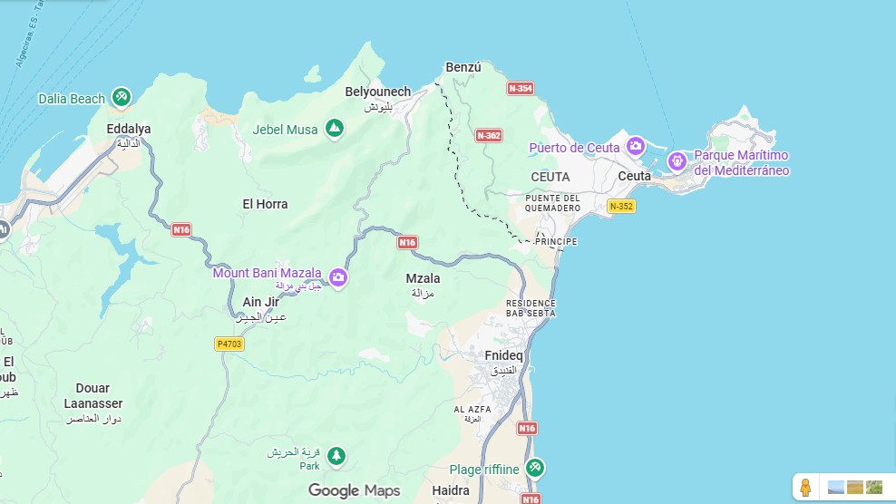 Ribuan Imigran Menyebrang ke Kota Otonom Spanyol Ceuta di Afrika Utara