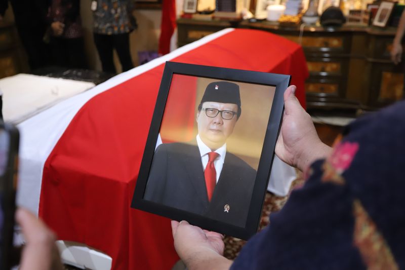 Tjahjo Kumolo Meninggal, Megawati Minta Kader PDIP Kibarkan Bendera Setengah Tiang