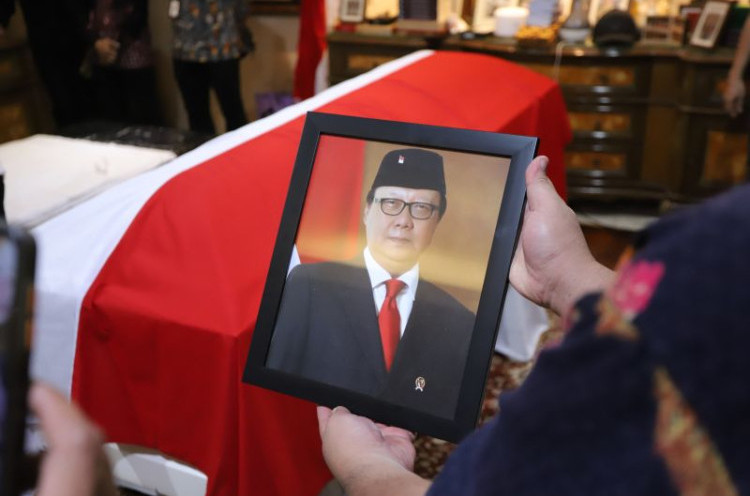 Tjahjo Kumolo Meninggal, Megawati Minta Kader PDIP Kibarkan Bendera Setengah Tiang