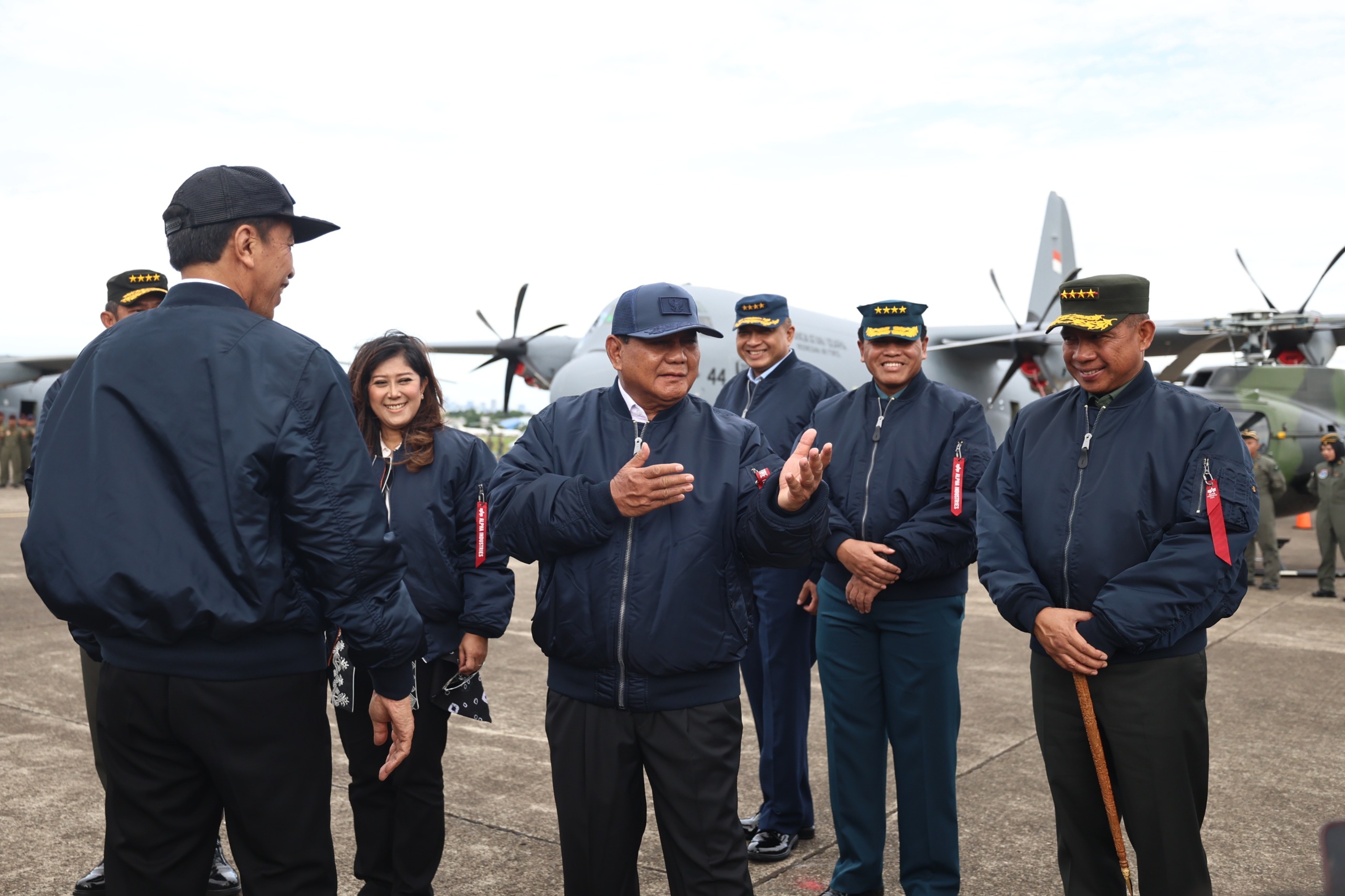 Sambil Pose Silat, Prabowo Bantah jika Dirinya Sakit