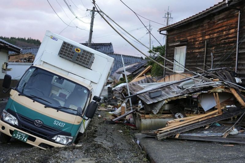 Korban Tewas Gempa Jepang Sentuh 100 Jiwa, 200 Orang Lebih Masih Hilang