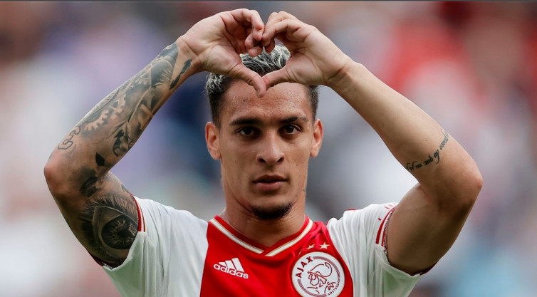 Manchester United Resmikan Transfer Antony