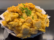 Orang dengan Maag Hanya Boleh Makan Satu-Dua Gorengan Saat Buka Puasa