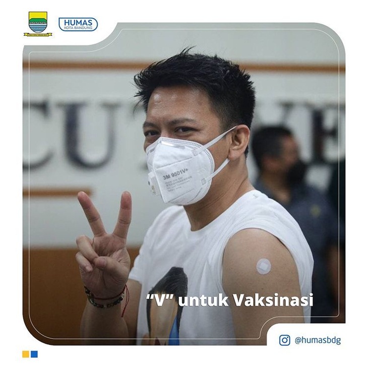  Ariel Noah saat suntik vaksin COVID-19. (Foto: MP/Istimewa)