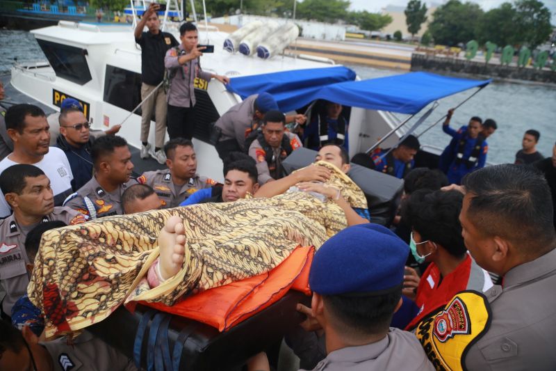 Nama 7 Korban Selamat Ledakan Kapal Basarnas