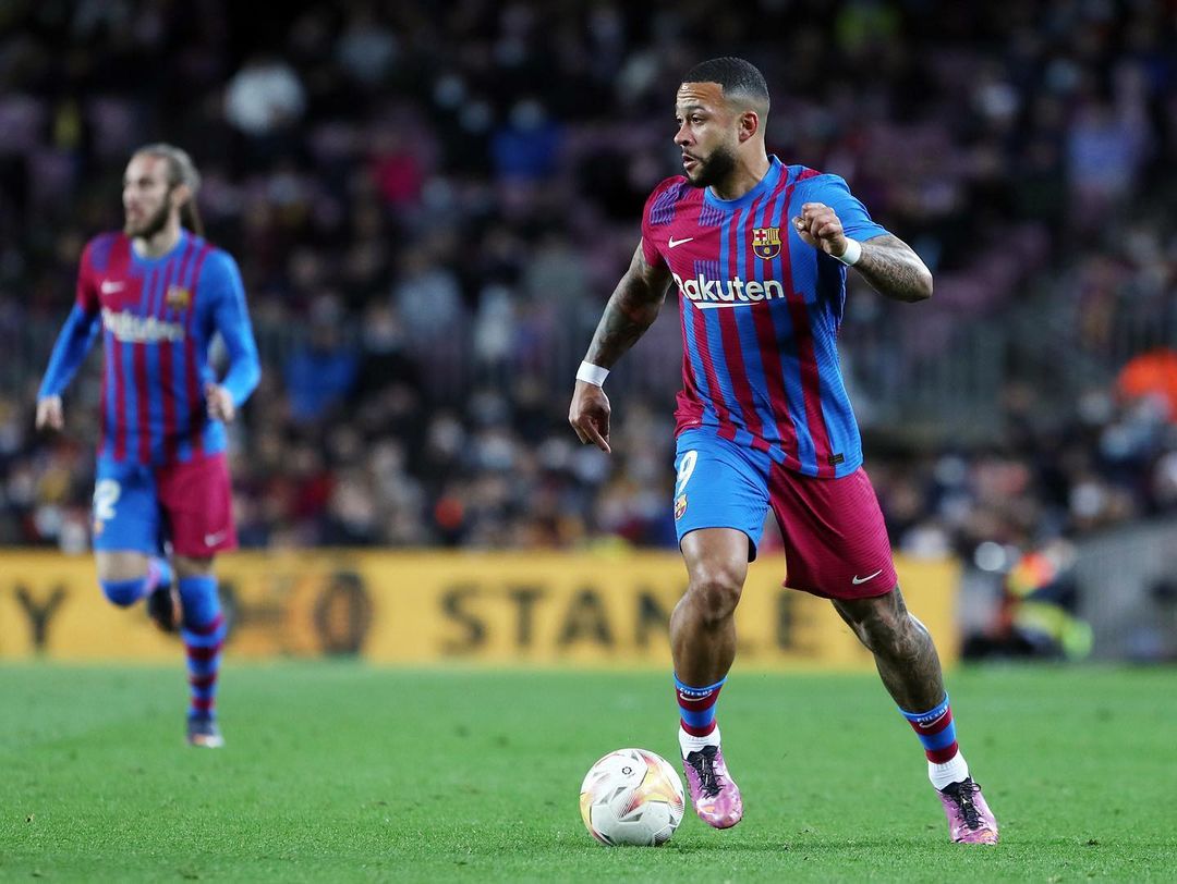 Barcelona ingin pertahankan Memphis Depay