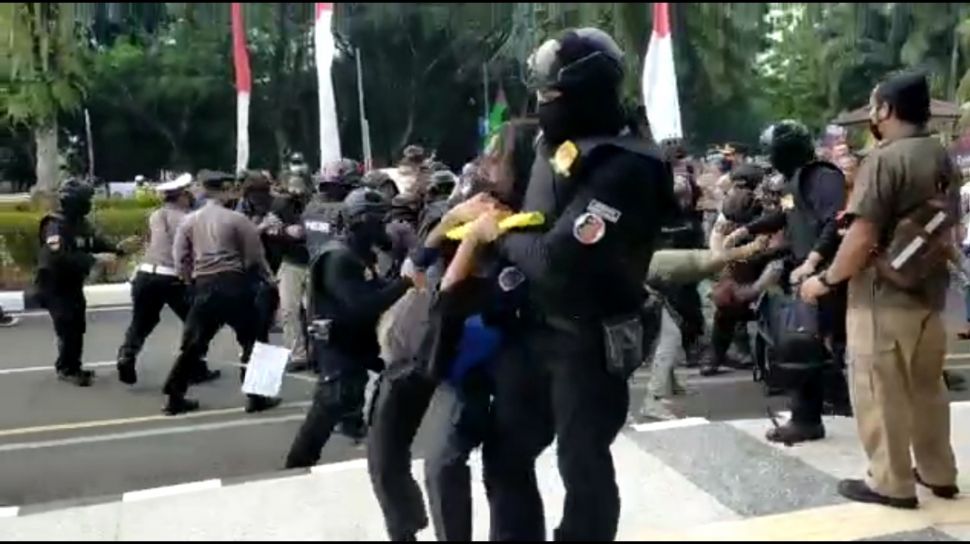 Aksi Kekerasan Oknum Polisi di Tangerang, Konsep Presisi Kapolri Dipertanyakan