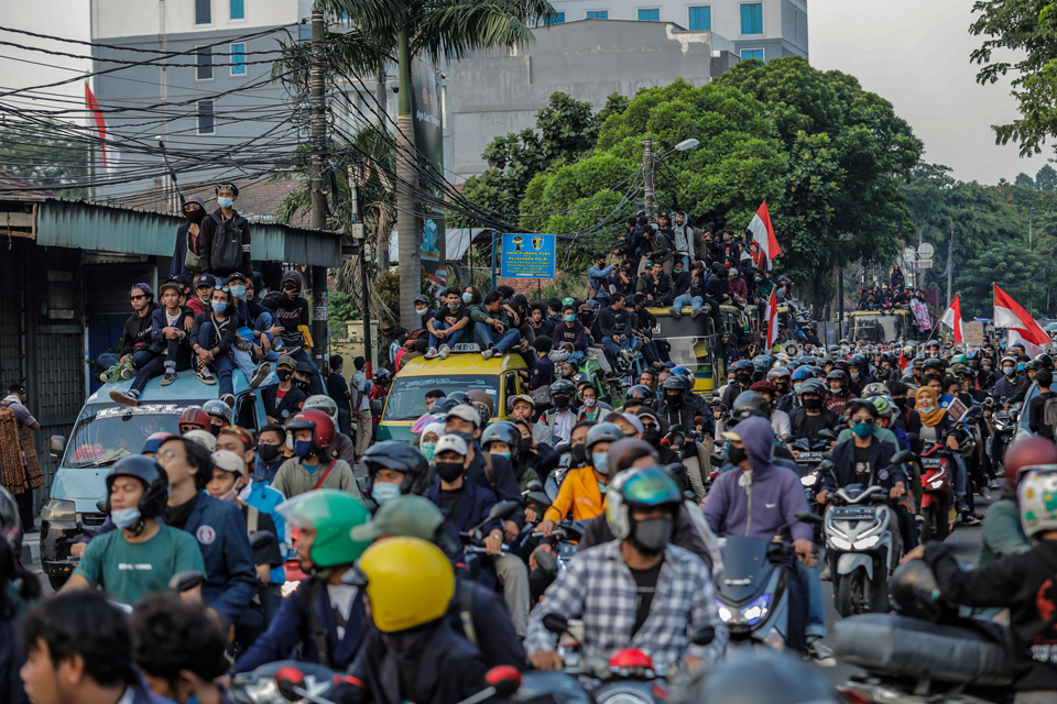 Aksi Mahasiswa Long March di Tangerang