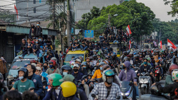 Aksi Mahasiswa Long March di Tangerang