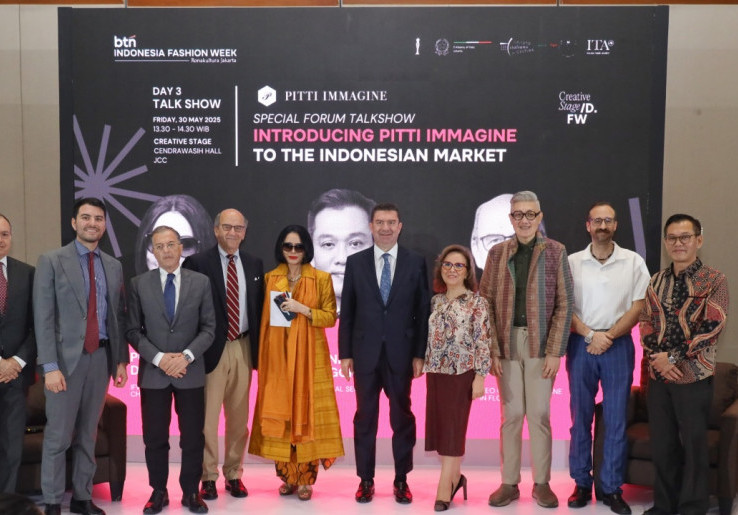 Poppy Dharsono Sambut Kolaborasi dengan Pitti Immagine: Fashion Berbasis Heritage