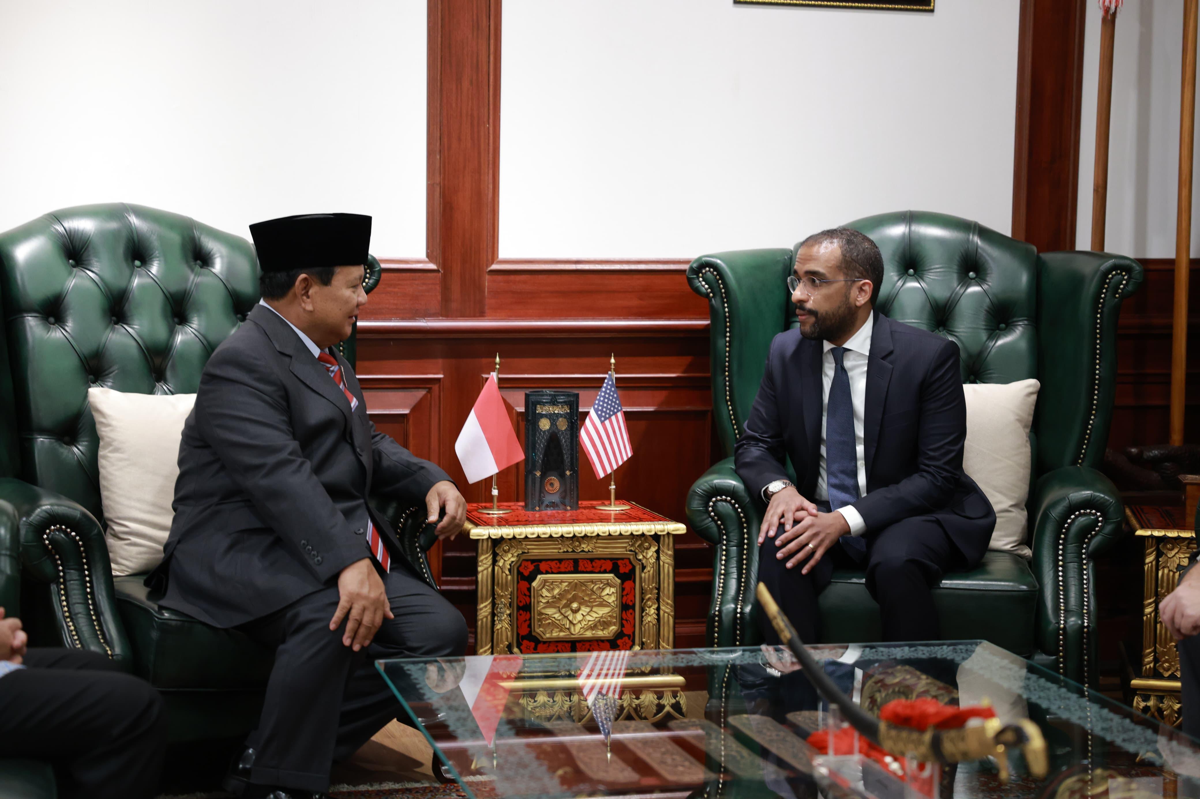 Prabowo bersama Duta Besar Amerika Serikat untuk ASEAN, Yohannes Abraham. Foto: Dok/Tim Prabowo