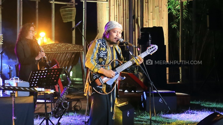 Pusakata Buat Lagu Berbahasa Daerah Jadi 'Naik Kelas'