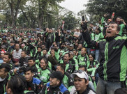 Sopir Transportasi Daring Kepung Gedung Sate