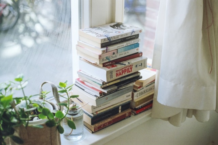 Punya Banyak Buku Tapi Tak Pernah Dibaca? Mungkin Kamu Mengalami Tsundoku