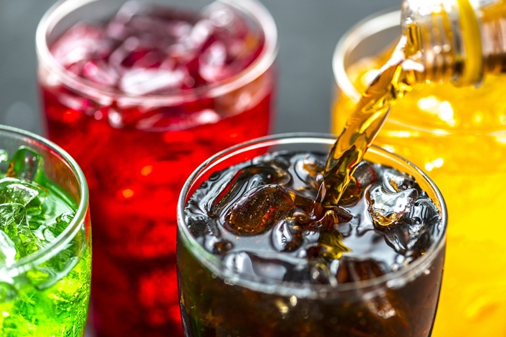 Minuman ringan bersoda bisa menyebabkan perut kembung. (Foto: Pixabay/rawpixel)