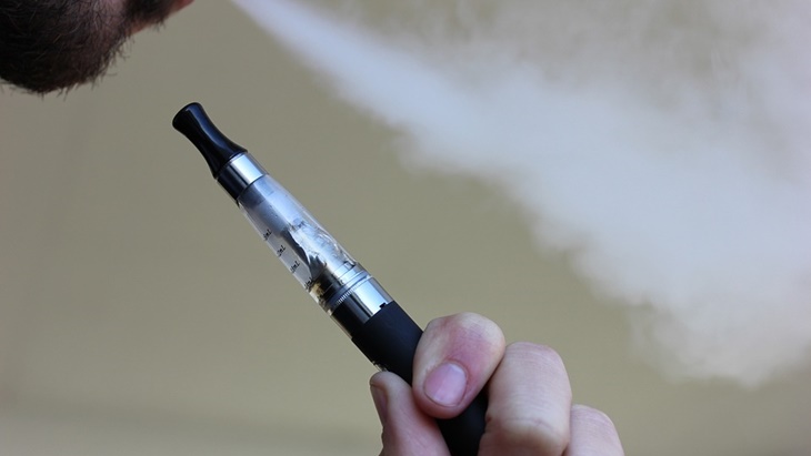 Instagram Akan Larang Influencer Promosikan Vape? Kenapa?
